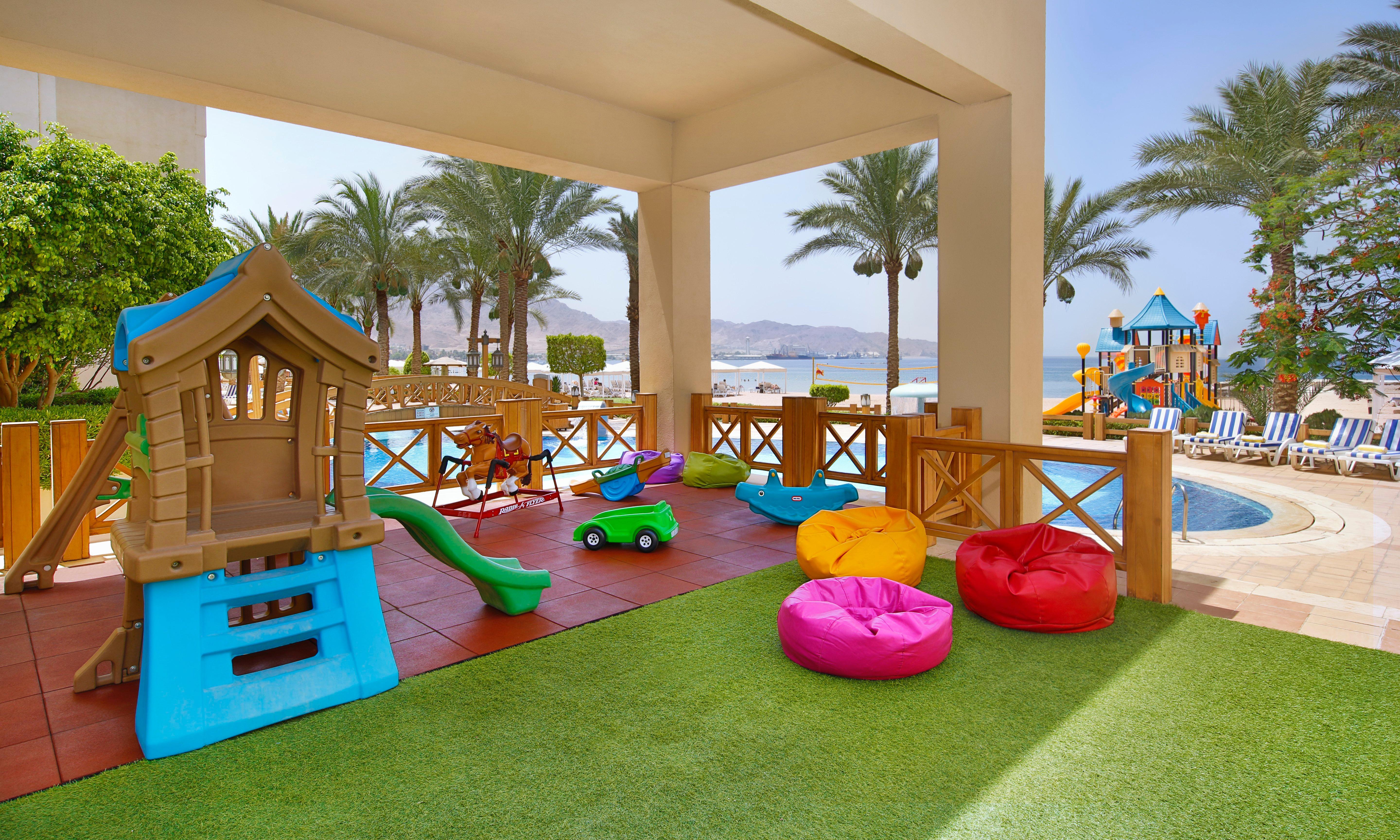 Intercontinental Aqaba By Ihg Hotel Ngoại thất bức ảnh The resort's children's club